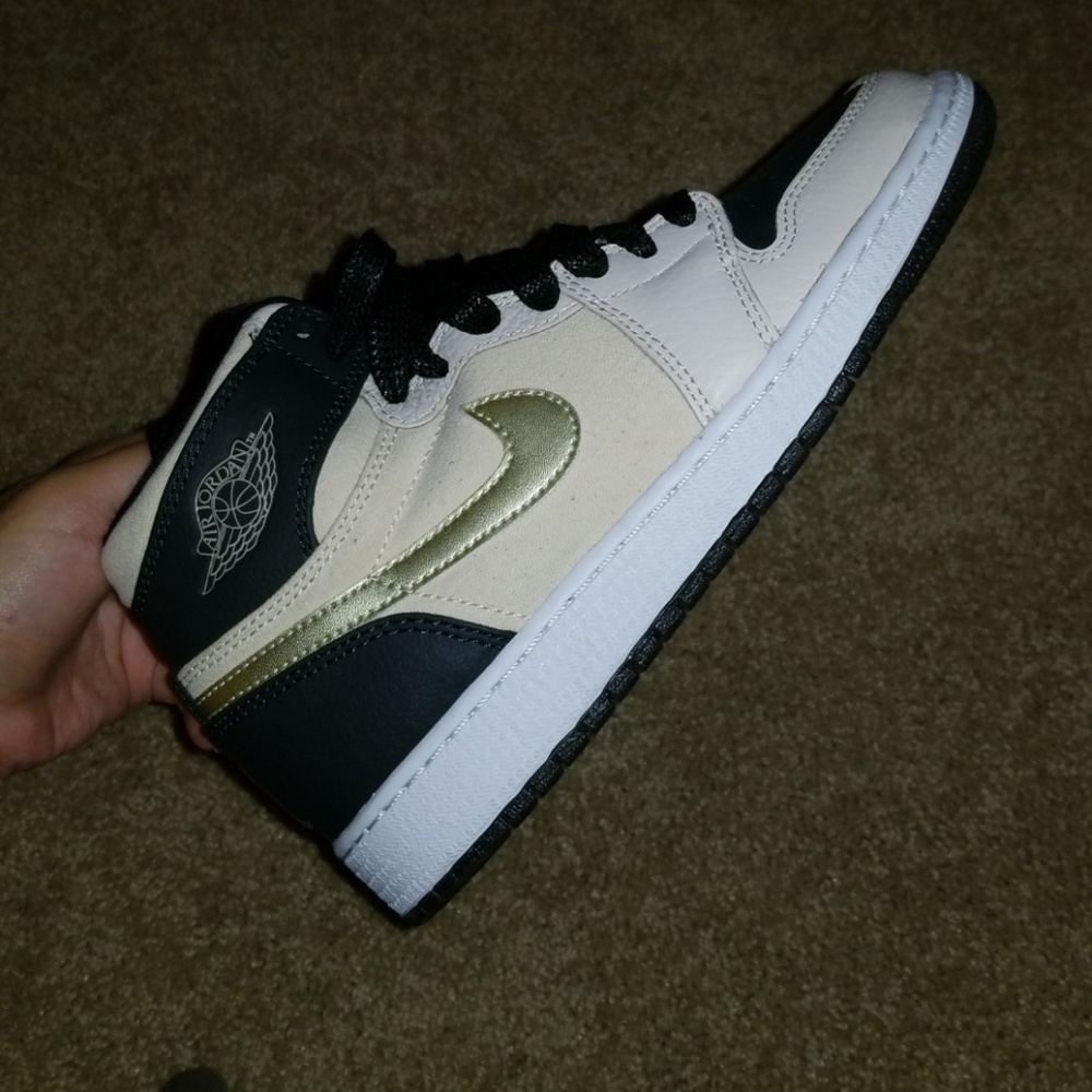 Air Jordan Retro 1 (Youth)